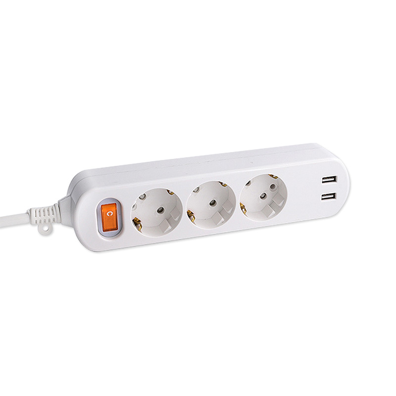 3 salidas de corriente de la UE con 2 puertos USB y 1 interruptor maestro 3 salidas de corriente de la UE con 2 puertos USB y 1 interruptor maestro